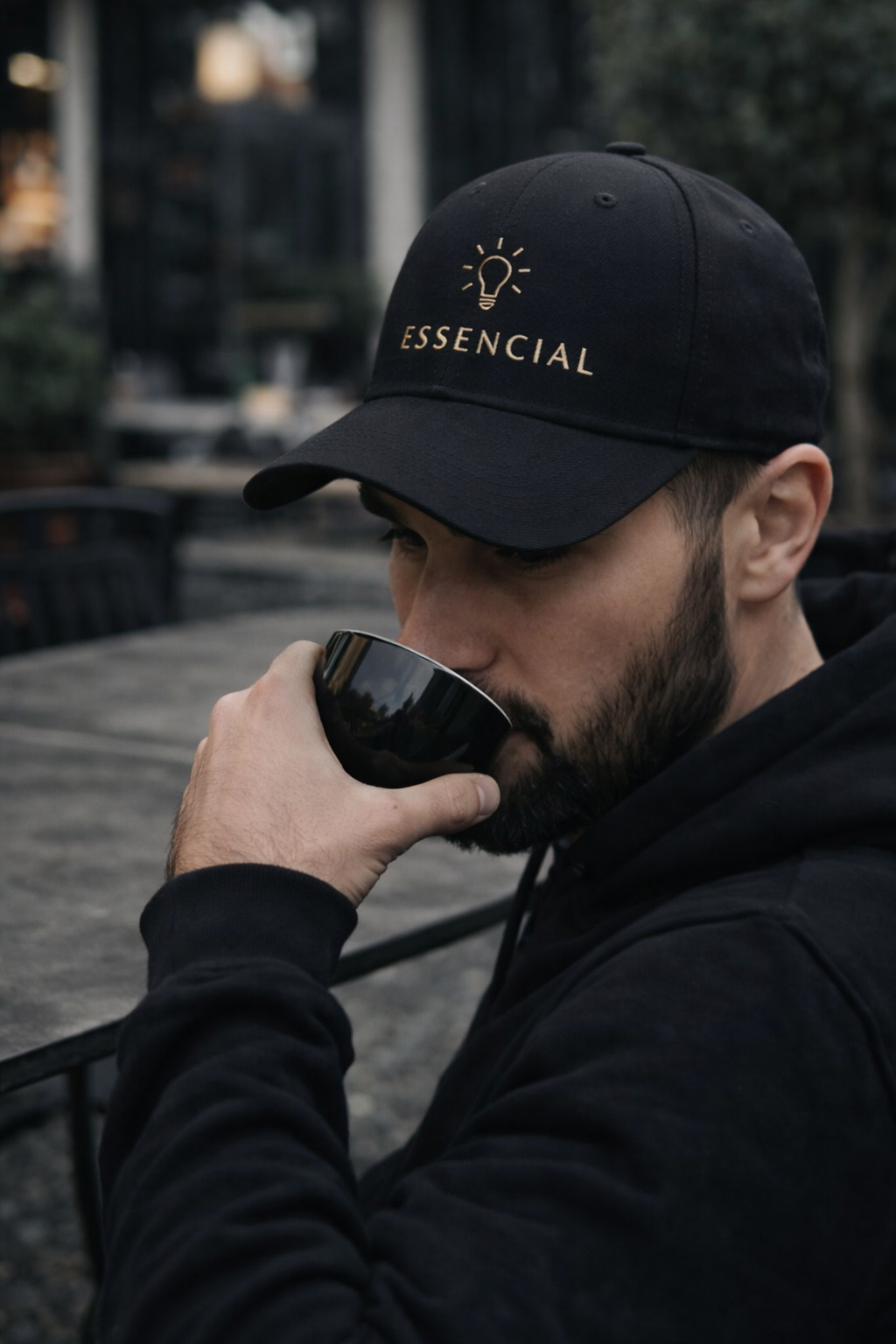 Exemplo de hat com frase ou design de creator