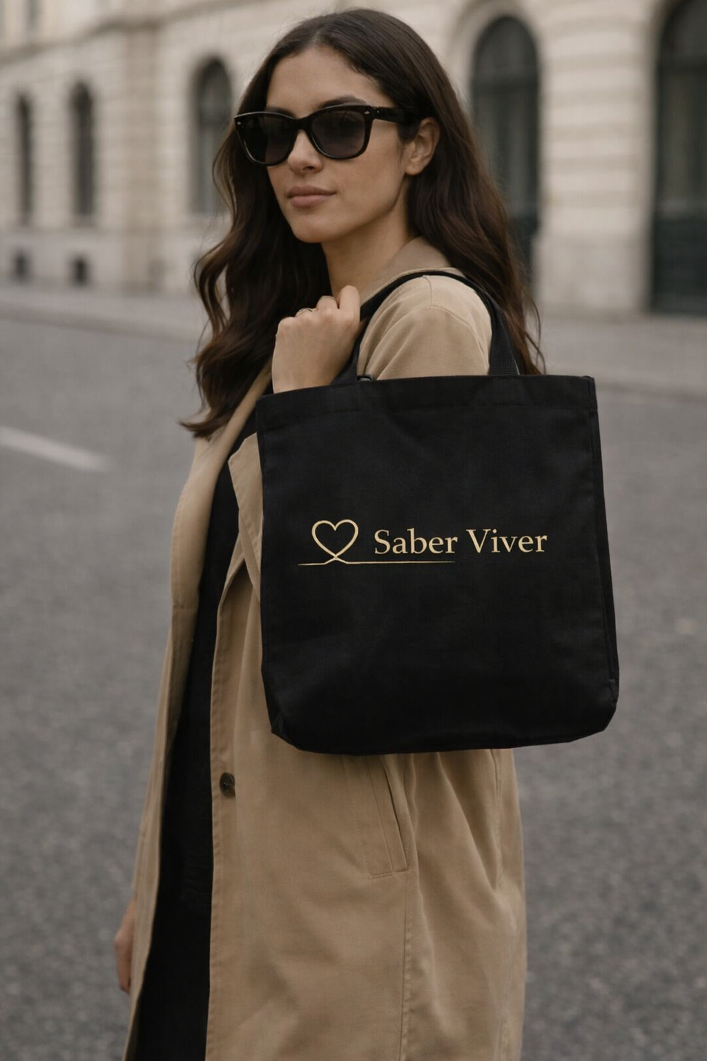 Exemplo de tote bag com frase ou design de creator